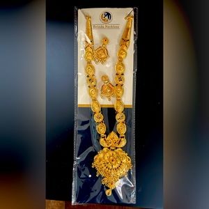 Jewelry set, Indian style.